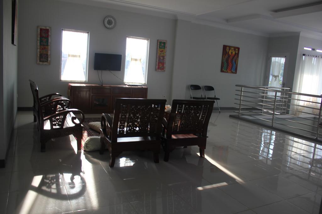 Отель Shafa House Букиттинги Экстерьер фото